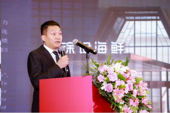 a_915104895021871104